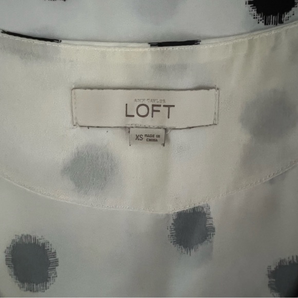 Ann Taylor Loft, Women’s Sleeveless, Scoop Neck, Tank, Polka Dots, XS - Picture 2 of 2